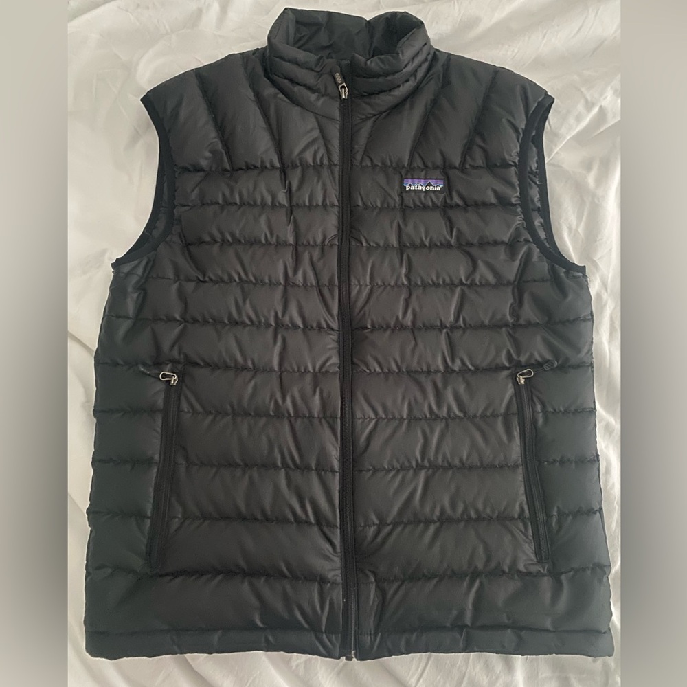 Patagonia Men's Down Sweater Vest in Black Size Small